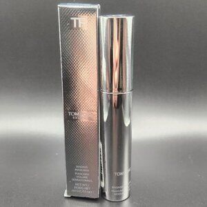 TOM FORD Badass Mascara Black – RARE FIND/Disc, in original box, FULL SIZE